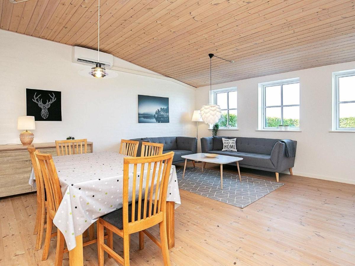 6 Person Holiday Home In Fåborg Zimmer foto